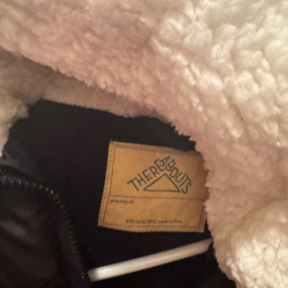 Girls Puffer Coat - Picture 5 of 6